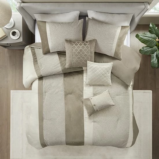 Madison Park Wagner 7-Piece Velvet Pieced Comforter Set With Shams - Image 7